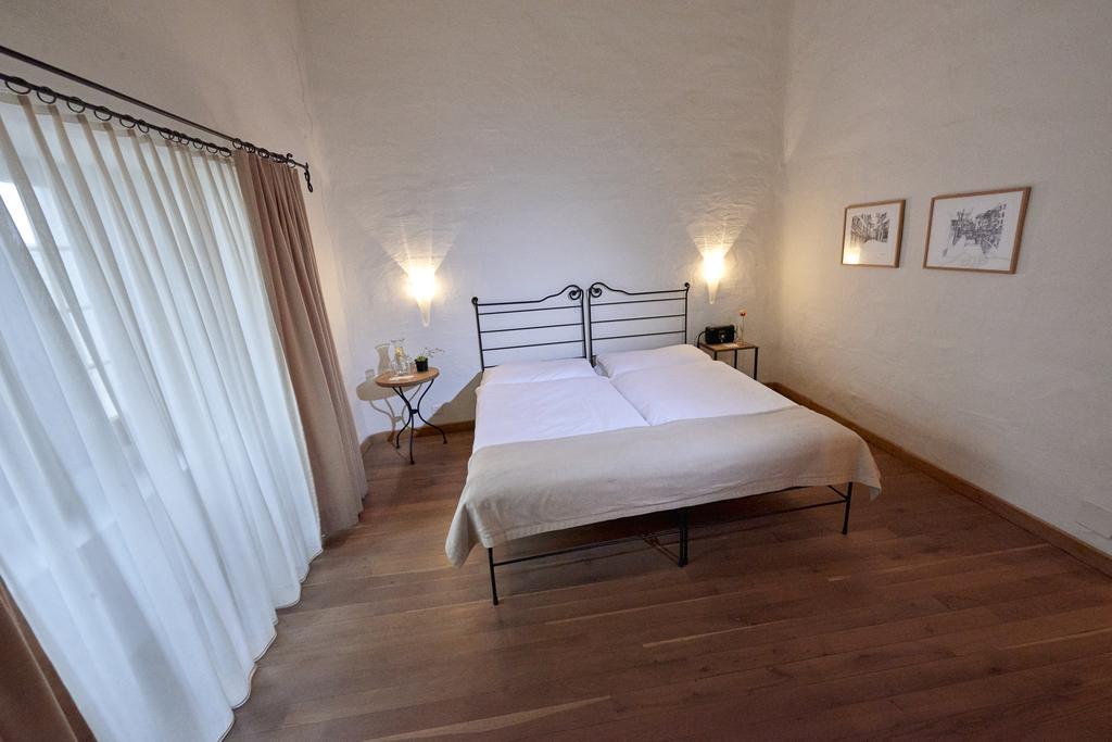 Hotel Restaurant Rathaus Тун Экстерьер фото